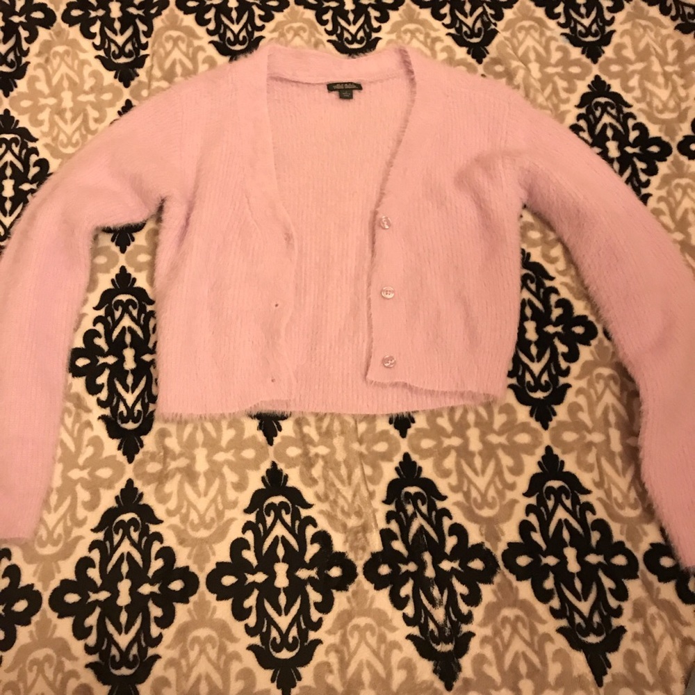 Lavender fuzzy cropped sweater
